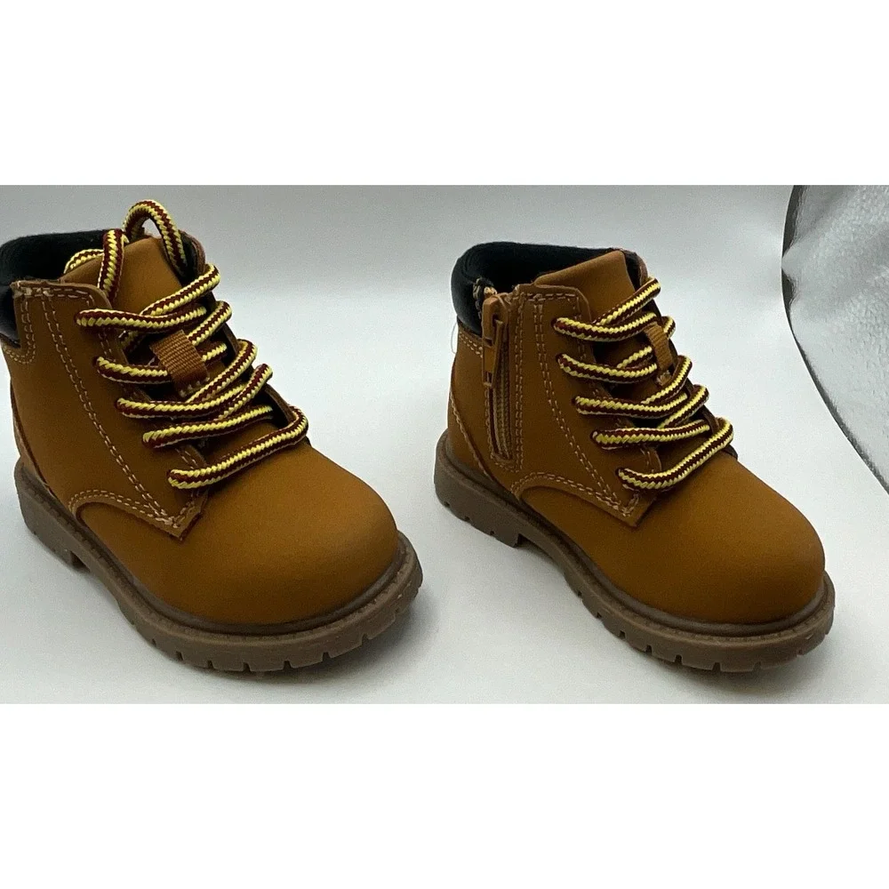 Carter's Lander Kids Boots Size 5 - Brand‎ New